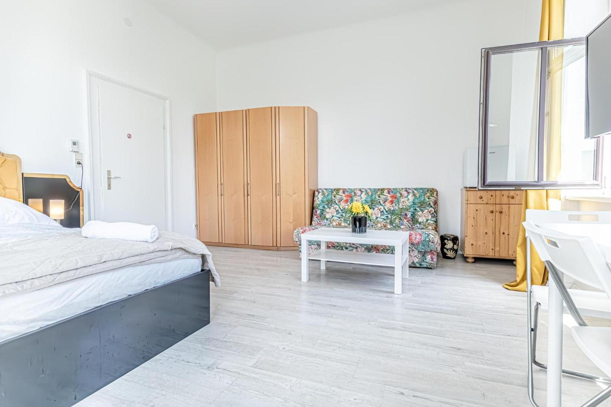 Comfy 3Br Shared Apartment - U6 Subway, Danube & Millenium City Wenen Buitenkant foto