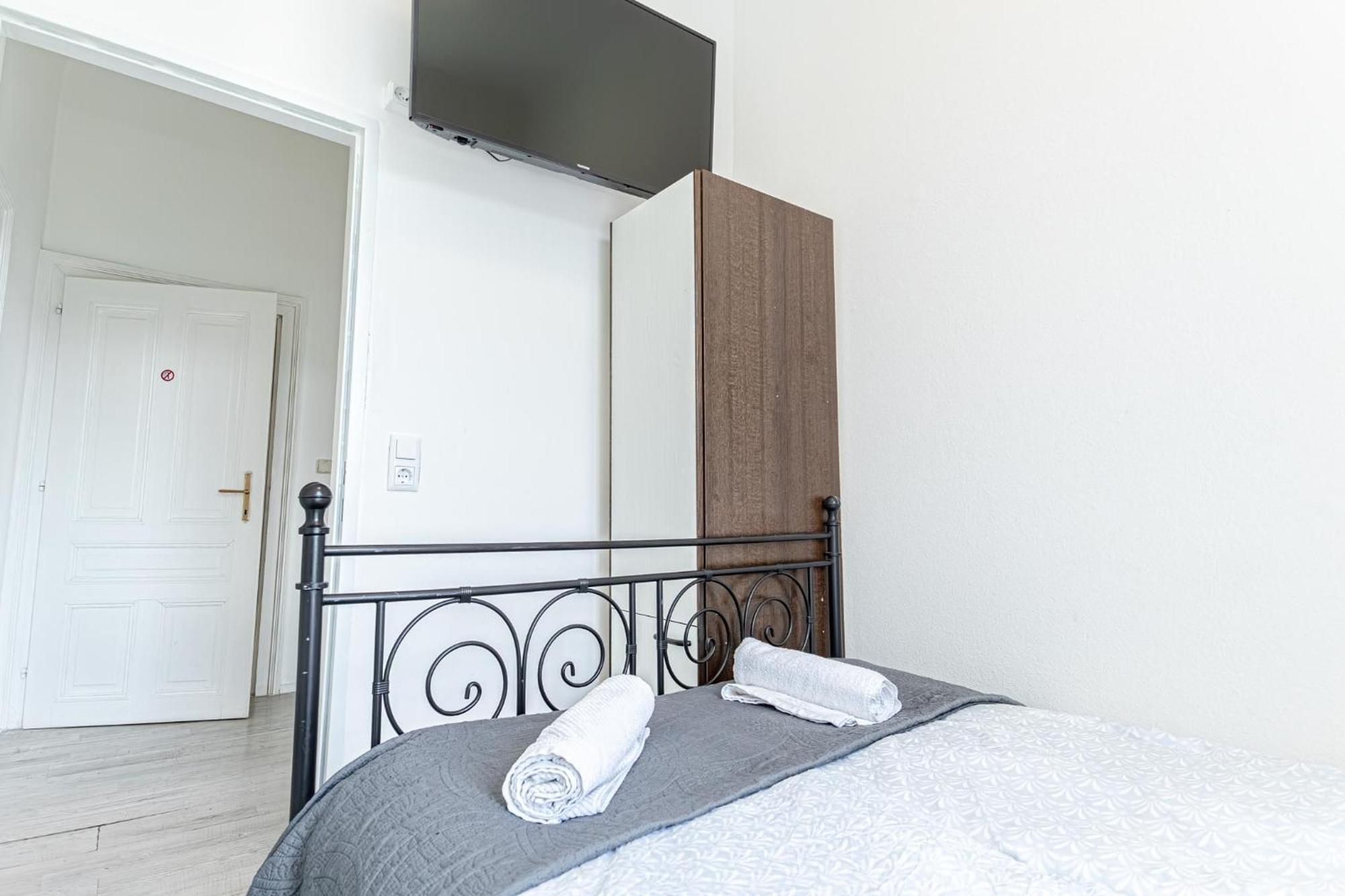 Comfy 3Br Shared Apartment - U6 Subway, Danube & Millenium City Wenen Buitenkant foto