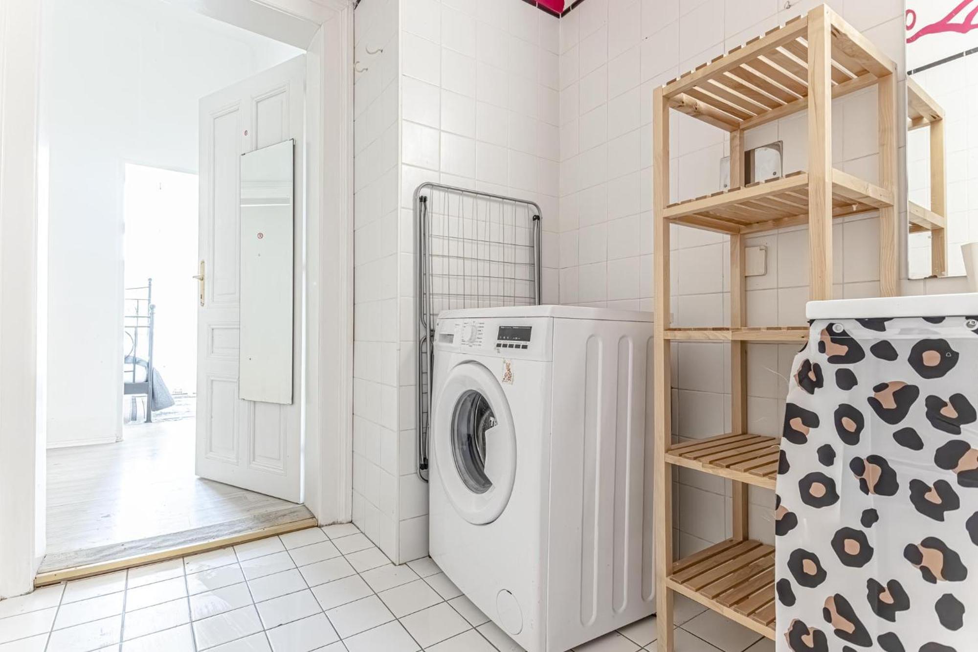 Comfy 3Br Shared Apartment - U6 Subway, Danube & Millenium City Wenen Buitenkant foto