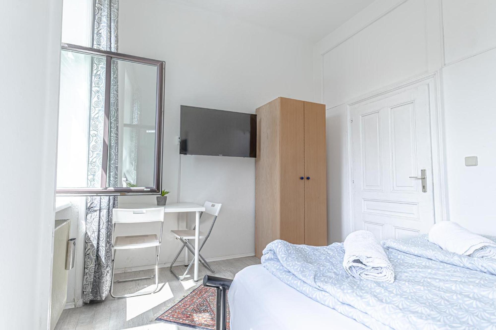 Comfy 3Br Shared Apartment - U6 Subway, Danube & Millenium City Wenen Buitenkant foto
